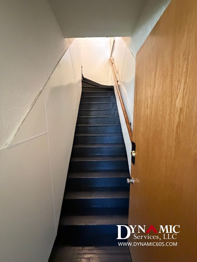 Photo - 713-715 W 16th St