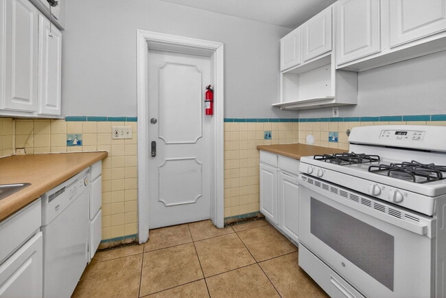 Photo - 2802 Digby Ave Unit 5