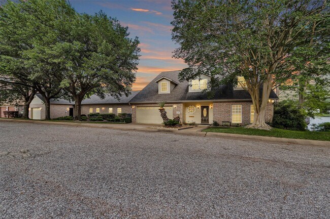 Photo - 1502 Wimbledon Dr