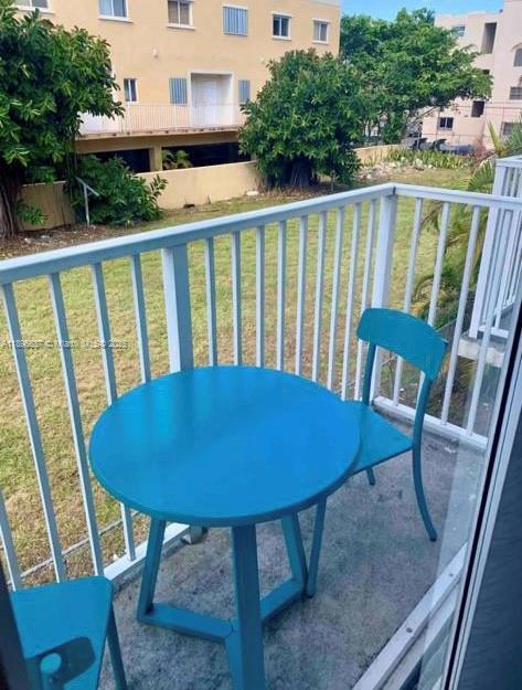 Photo - 821 SW 2nd St Unidad 8