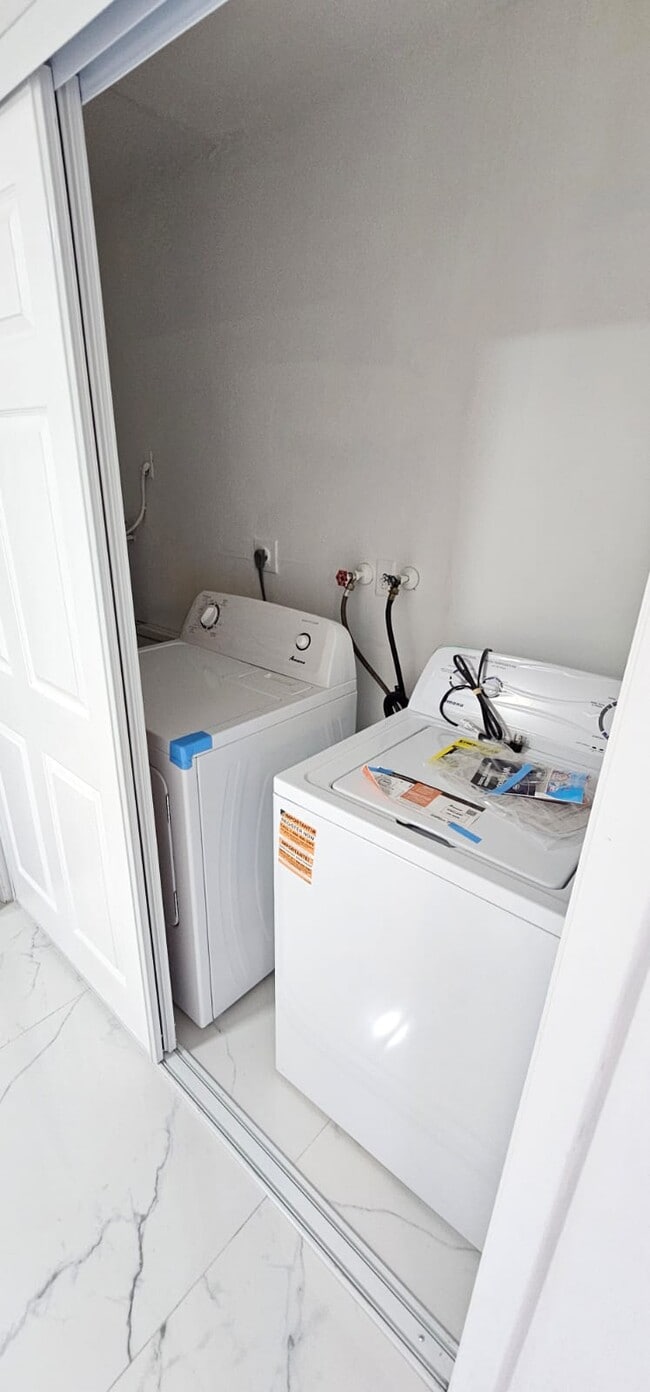 Photo - 133 SE 2nd Ave