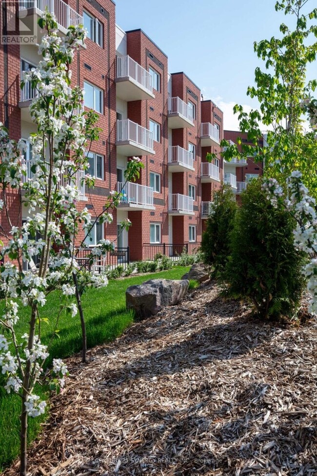 Photo - 45 Elmsley St S Unit 225