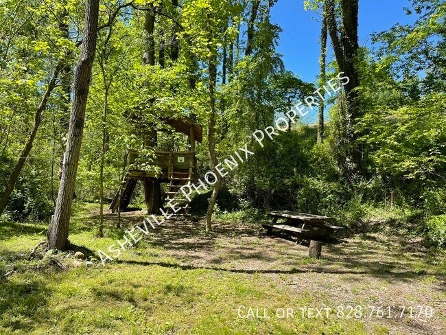 Photo - 18 Mauricet Ln House