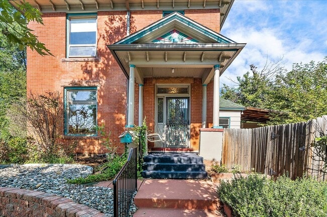Beautiful 3 Bedroom Victorian Home, With B... - House Rental in Denver ...