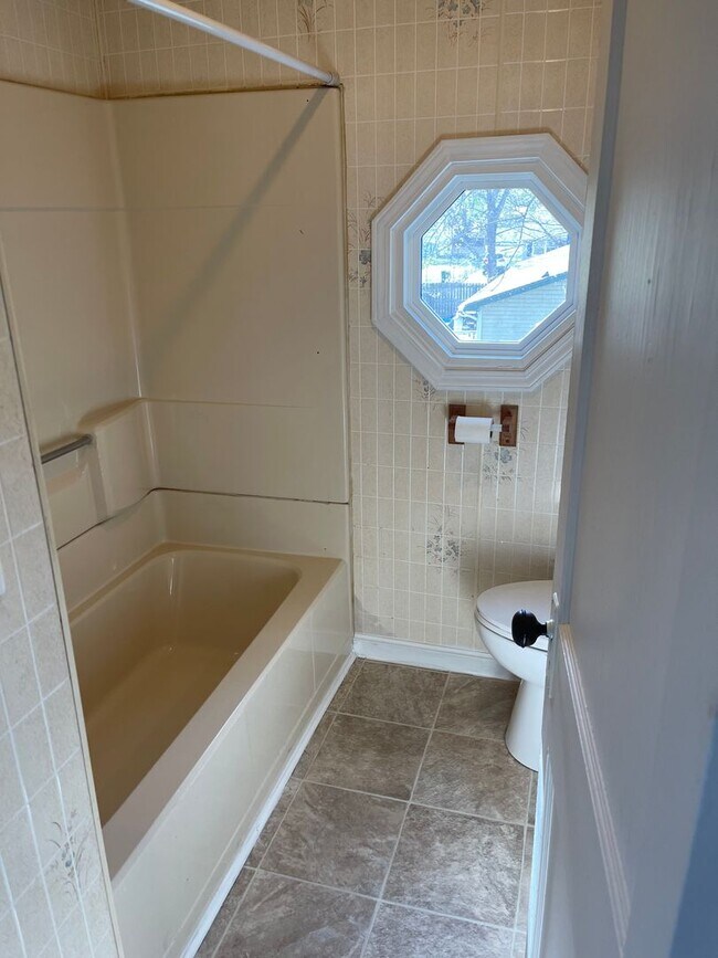 Charming Home in Abilene! Rental House Rental in Abilene, KS