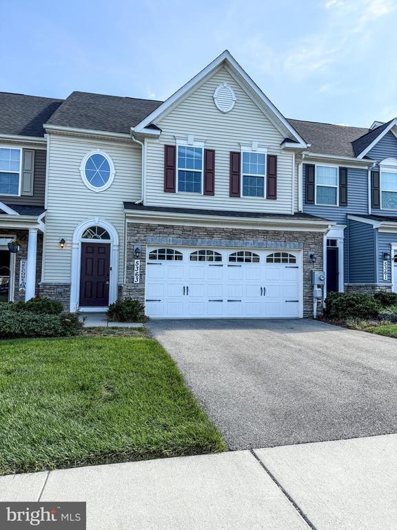 Photo - 5363 Yellow Birch Wy