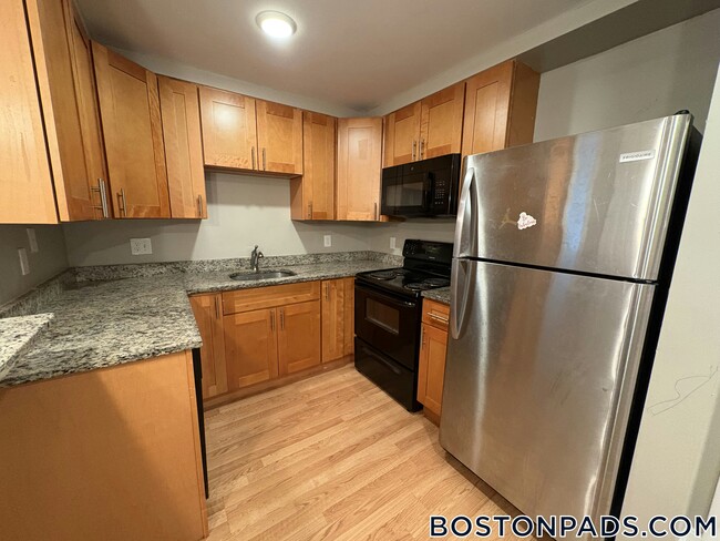 Building Photo - 757 Highland Ave Rental