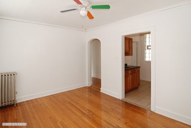 Photo - 5800 W Iowa St