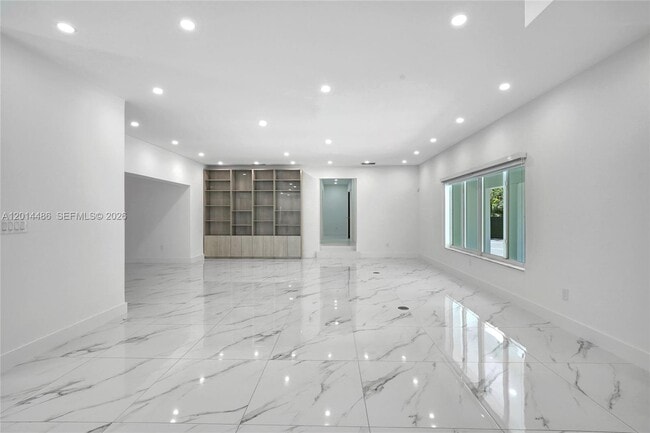 Photo - 711 Sunset Dr