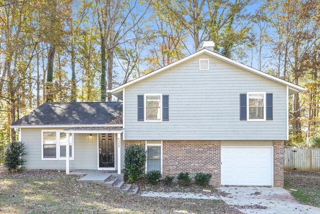 Building Photo - 4578 Old Lake Dr