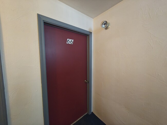 Photo - 66 Highwood Dr Unit 66