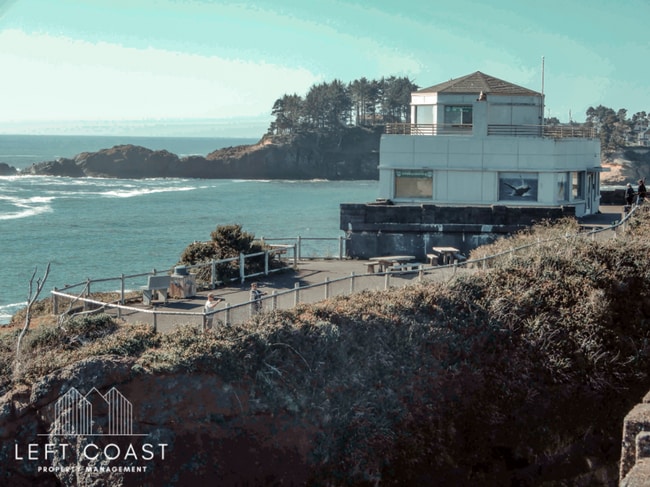 Photo - 2050 US-101 Unit 2