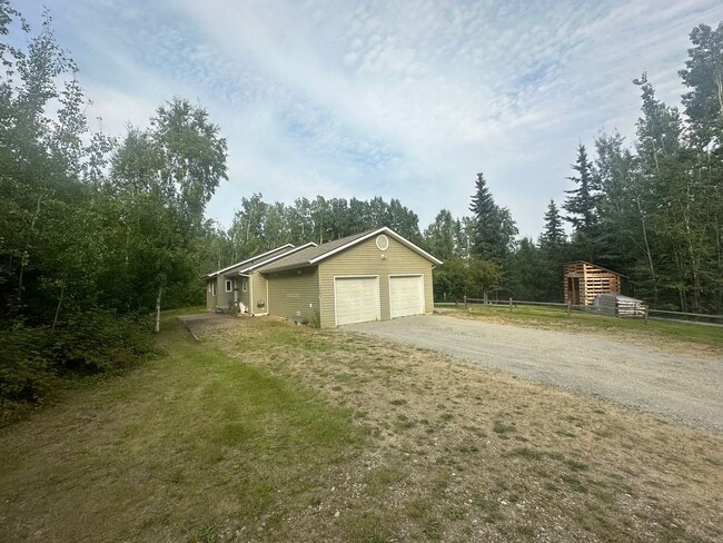 Photo - Beautiful 3 Bedroom, 2 bath, 2 Car Garage home off Chena Hills/Chena Ridge