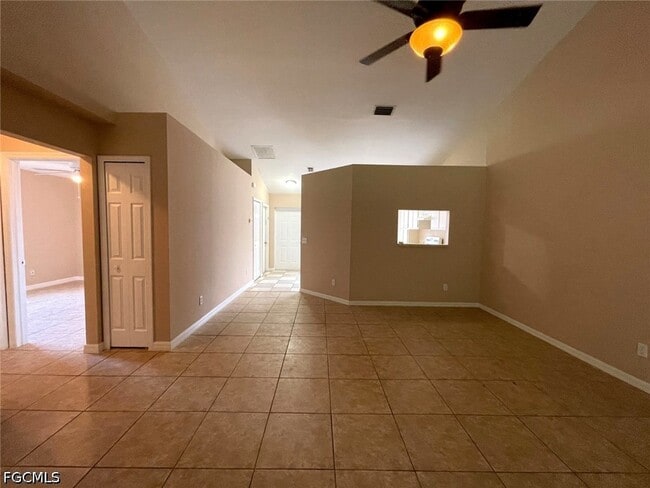 906 Cape Coral Pkwy W