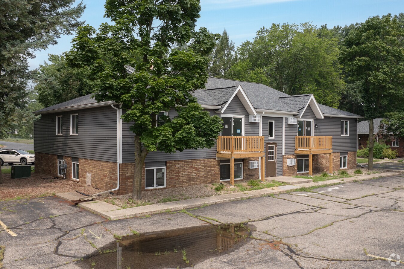 Evergreen South Apartments - Evergreen South Apartments