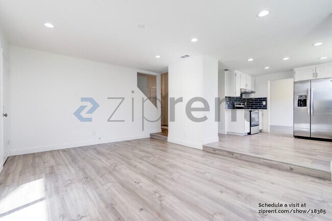 Photo - 6600 Hillsdale Blvd