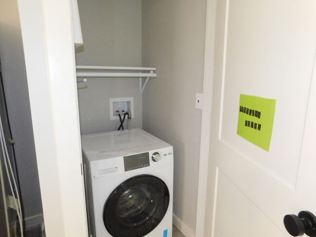 Photo - Newly Renovated 2 bed 1 bath cottage