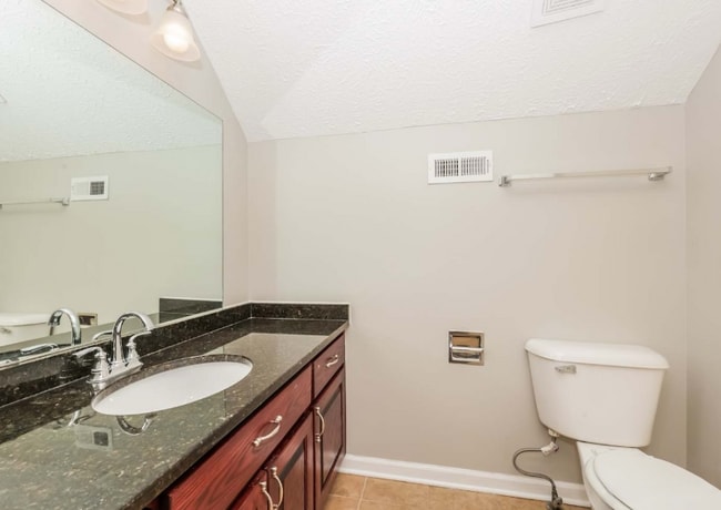 Photo - 1005 Bolton Dr