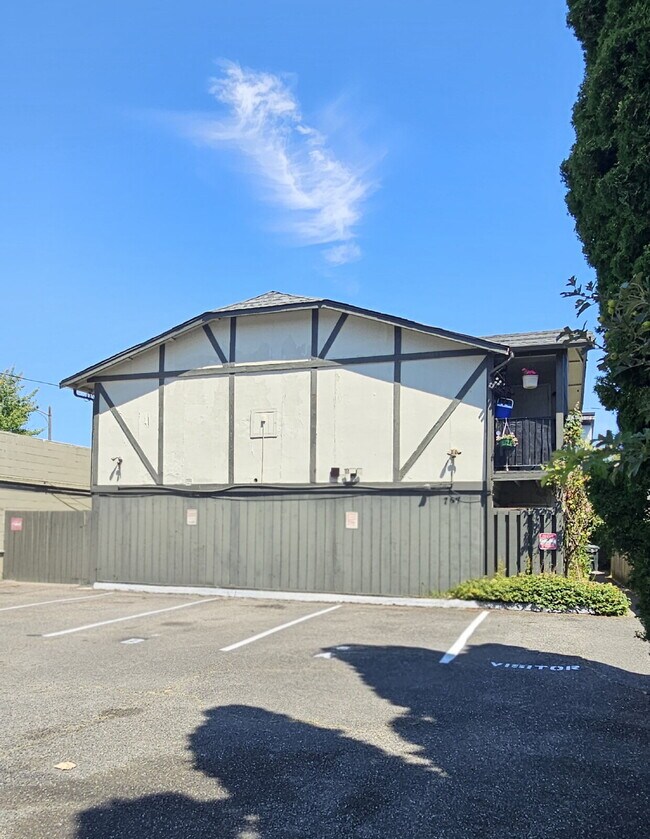 Two Bedroom in Tacoma