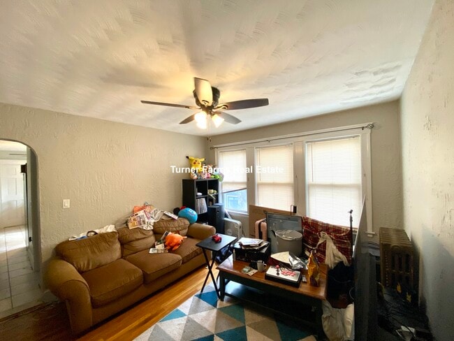 Building Photo - 9 Arlington St Unit 2