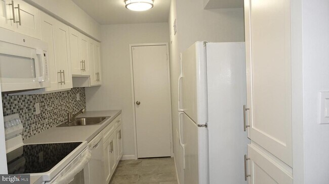 Photo - 7600 Roosevelt Blvd Unit 702