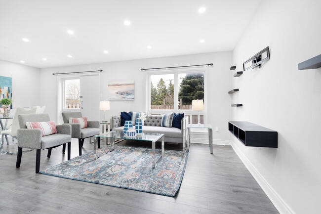 Photo - 2 Liszt Gate