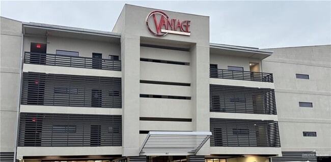 Building Photo - 17 Travis St Unit 213