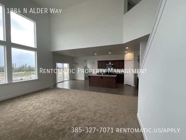 Photo - 1384 Alder Wy