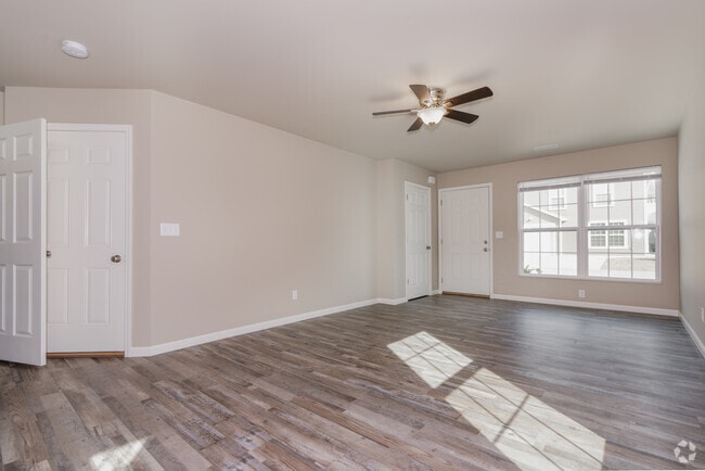 2BR, 1BA - 900SF - Living Room