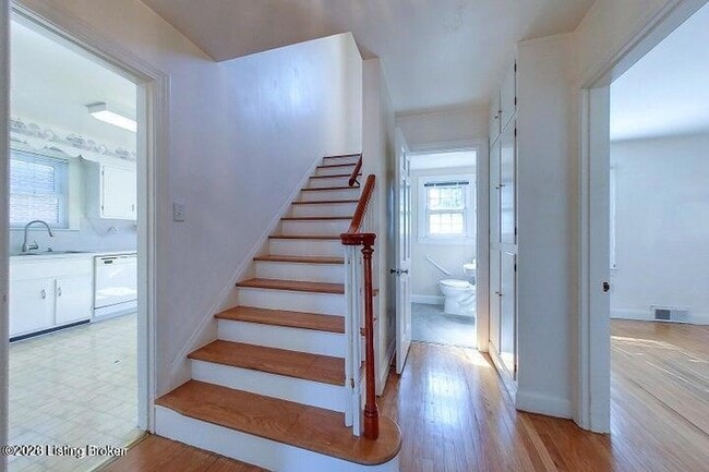 Photo - 2126 Lancashire Ave