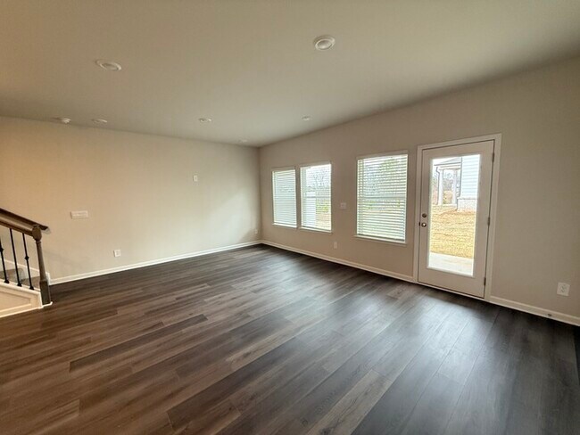 Photo - 4245 Holland Grv Rd