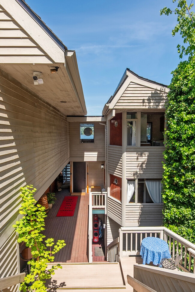 Photo - 9620 Rainier Ave S