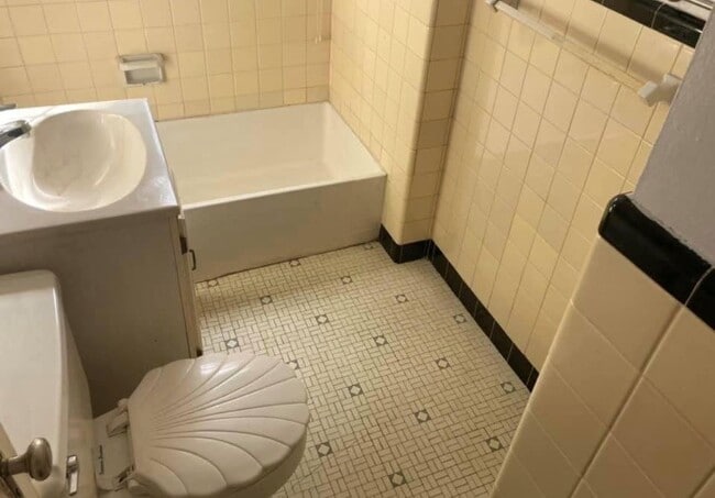 Photo - 4705 Bellevue Ave