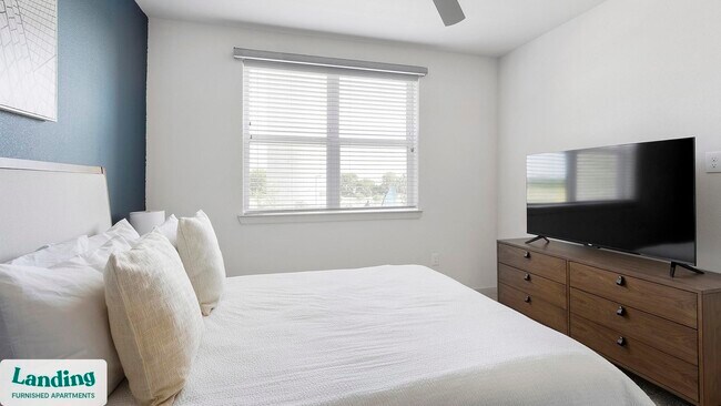 Photo - 255 Williamsburg Pkwy Unidad G208