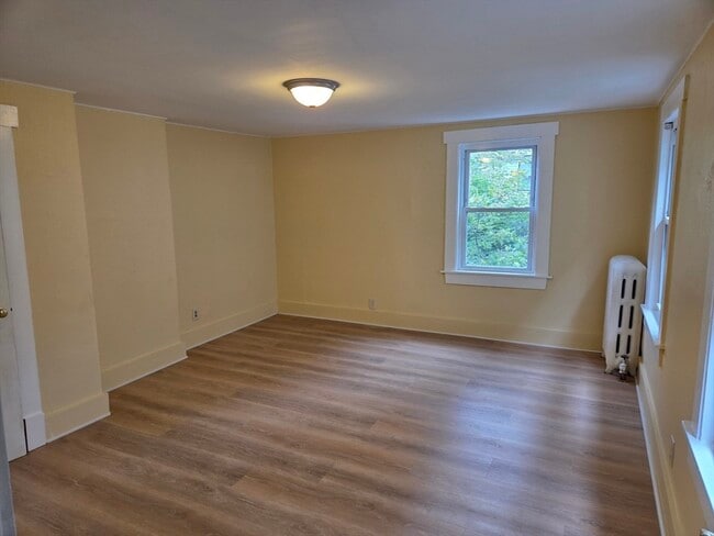 Photo - 153 Hamilton St