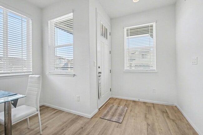 Photo - 8731 Snake River St