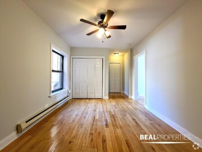 Building Photo - 0 bedroom in CHICAGO IL 60657 Unit 25 Rental
