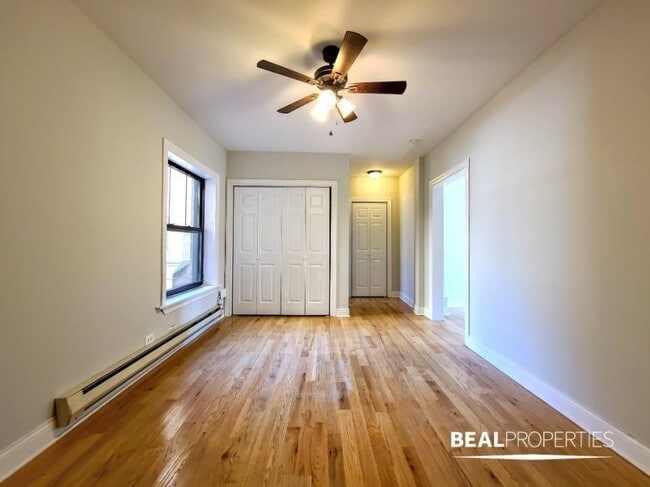 Building Photo - 0 bedroom in CHICAGO IL 60657 Unit 25 Rental