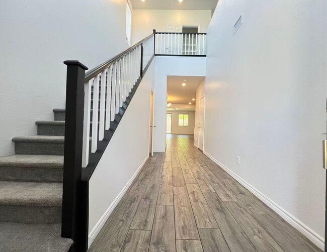 Photo - Beautiful 4-Bedroom Home with Dual Primary Suites in Henderson!