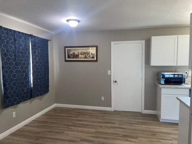 Photo - Modern Living in California City