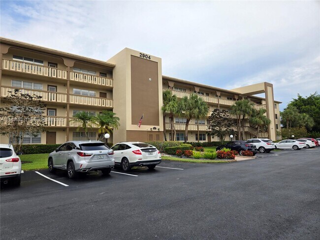 Photo - 2904 Victoria Pl Condo Unit F3