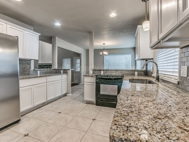 Photo - 10824 Admiral Dr