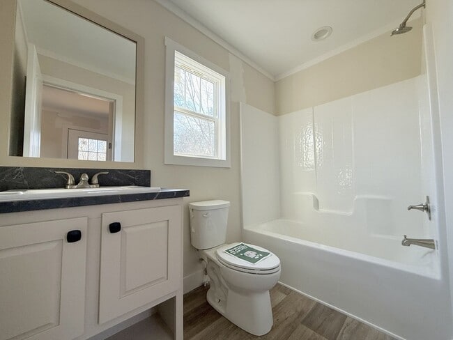 Photo - 719 Peyton Rd