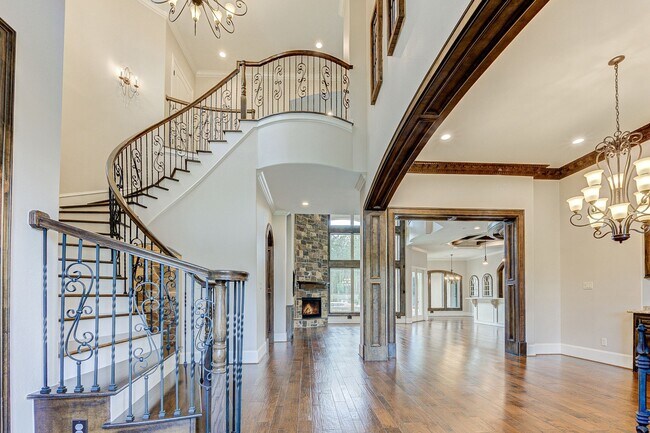 27303 Silver Jade Ct