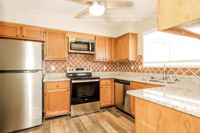 Photo - 8714 W Lawrence Ln