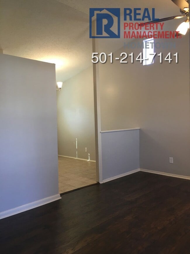 Photo - 134 Lonsdale Cir