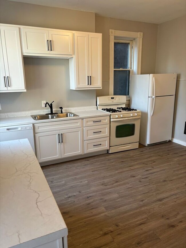 2 Bedroom Apartment - 2 Bedroom Apartment