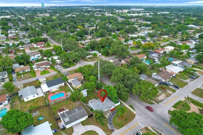 Photo - 6401 Grant St