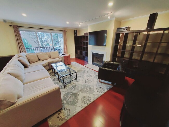 Photo - 101 Grove St