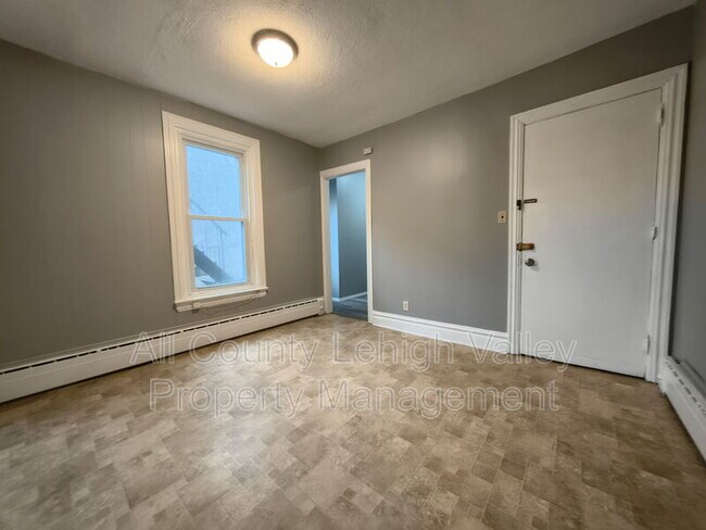 Photo - 417 N Ninth St